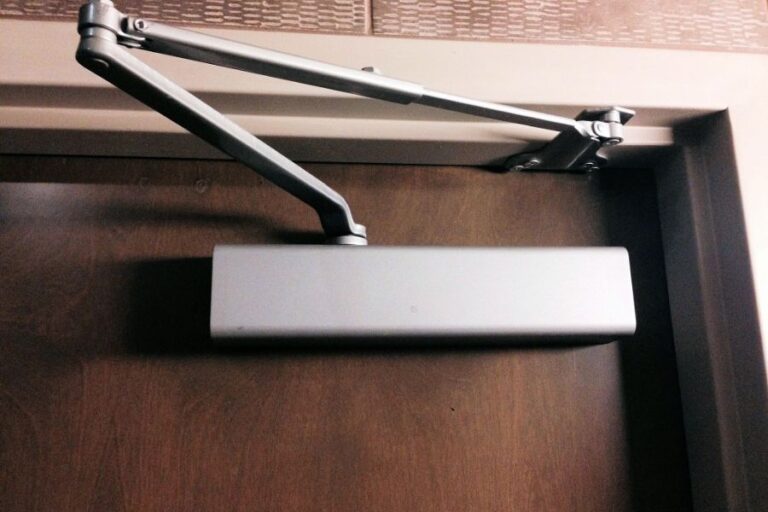 How to Replace a Door Closer