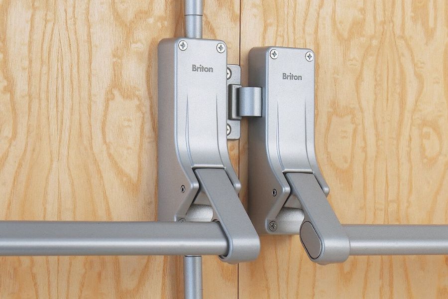 Can a Locksmith Replace or Repair Push Bar Exit Devices (1)